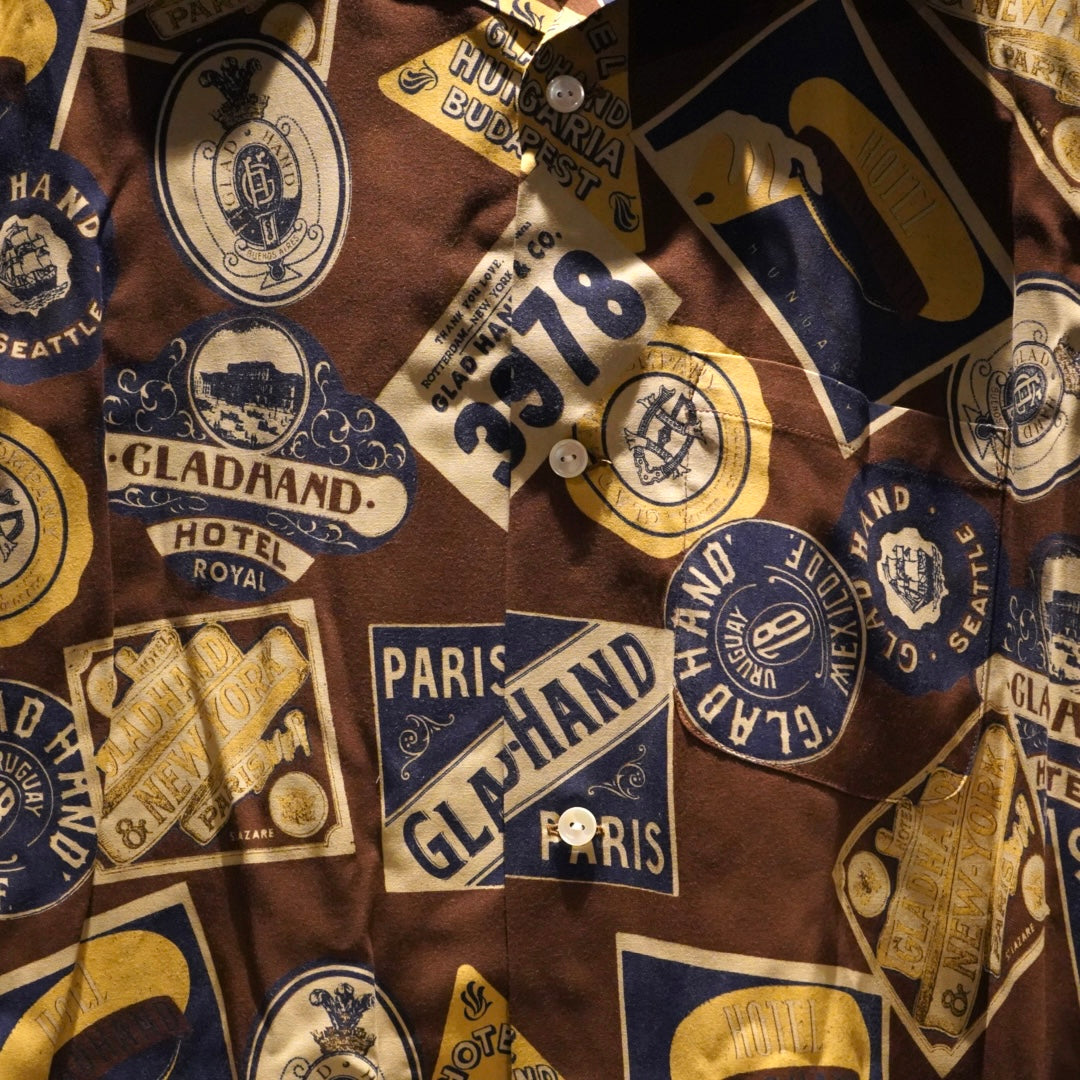 LUGGAGE LABEL - S/S SHIRTS BROWN / BYGH5105