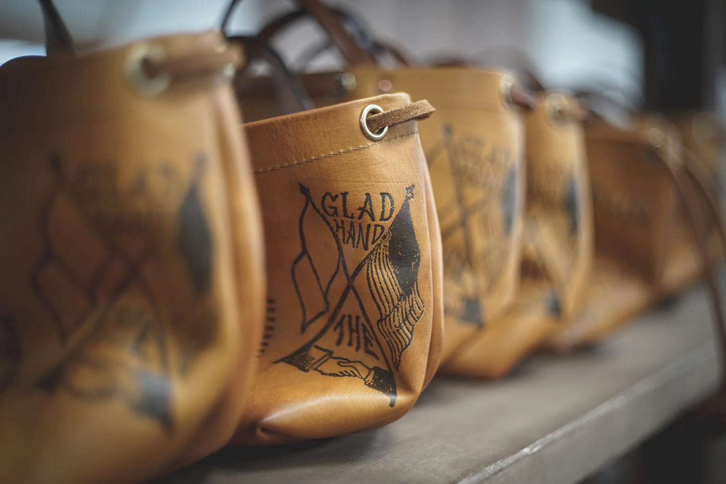 LEATHER PURSE BAG "GLAD POSTALS"【vasco × GLADHAND】