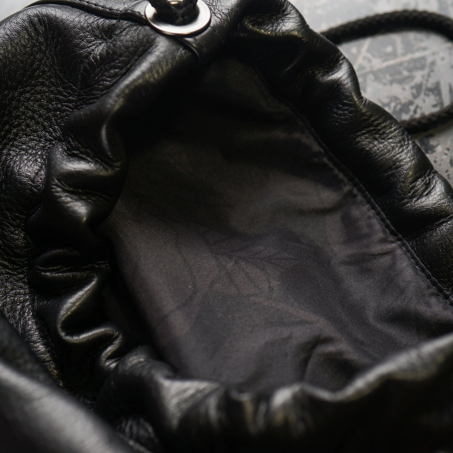 DARK NOIR - LEATHER EFFECT BAG / GSV-24-AW-G05